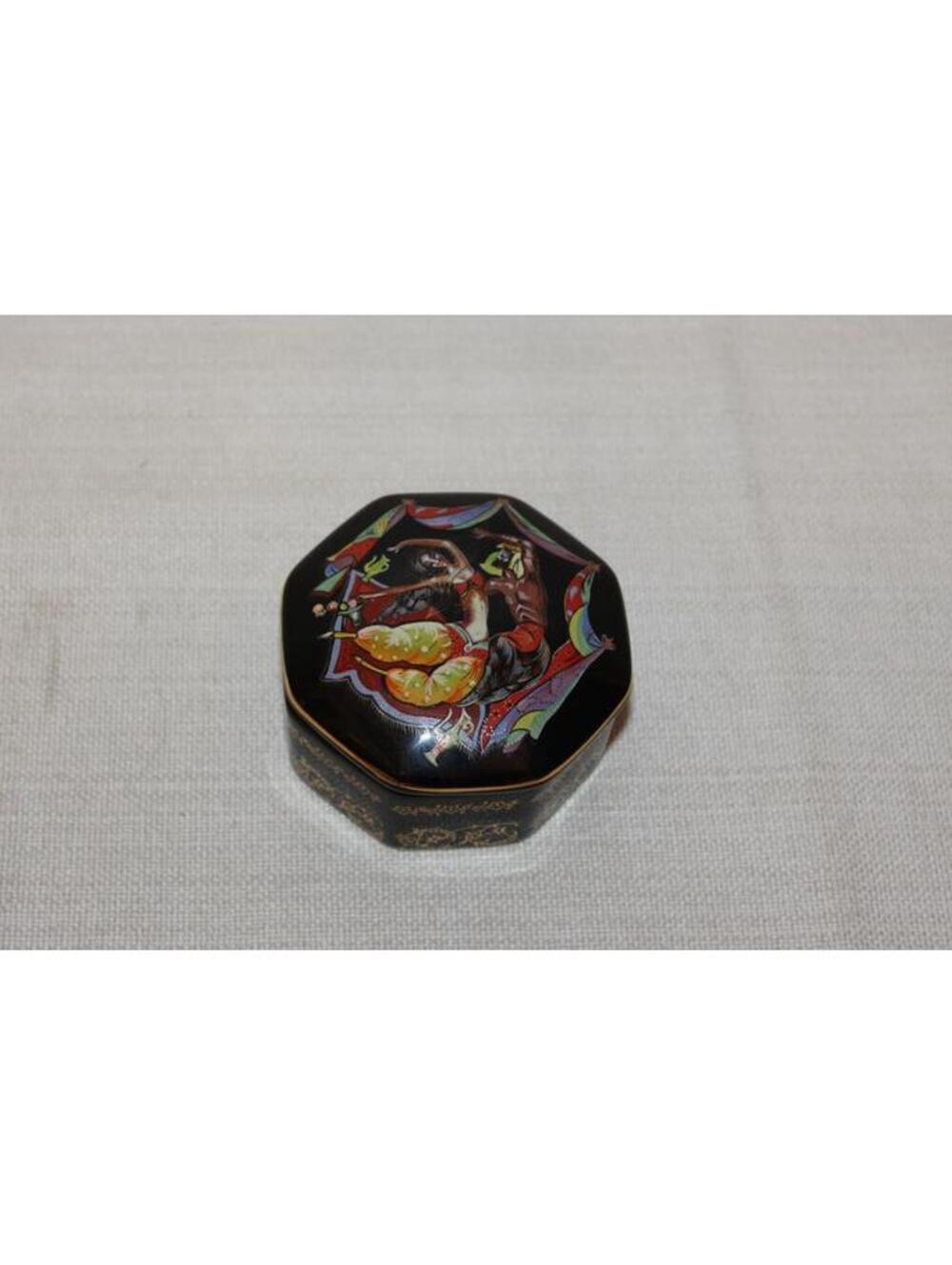 Vintage Franklin Mint Porcelain Scheherazade Music Box - Thailand